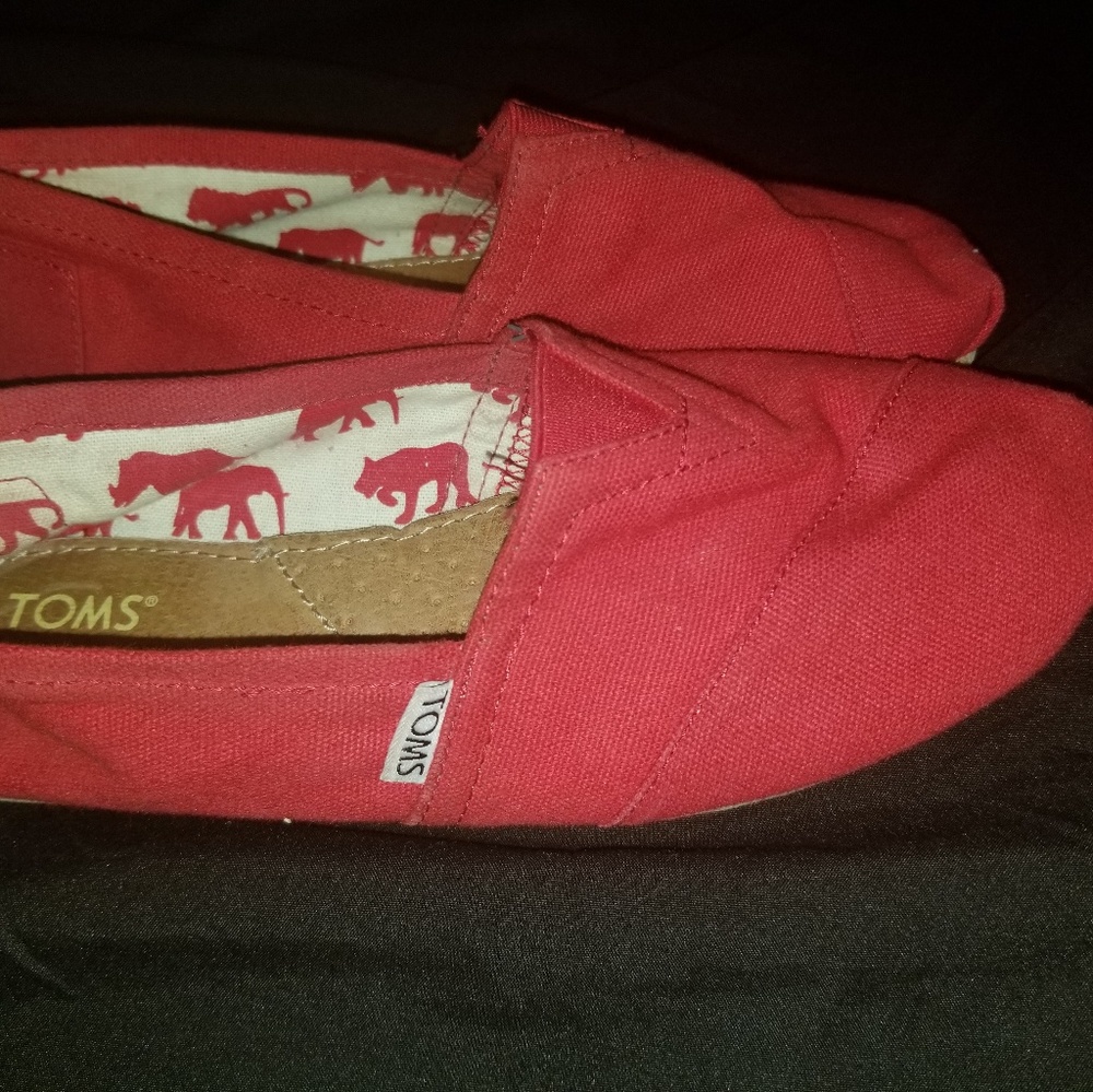 Red Toms